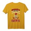 Unterschätze niemals einen alten Mann mit einem Dartpfeil T-Shirt – Lustiges Dart Motiv für Herren, Opa & Onkel zum Dartturnier & Liga