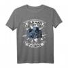Unterschätze niemals einen alten Mann mit Kamera T-Shirt – Lustiges Fotografie Geschenk für Väter, Freunde & Hobbyfotografen