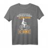 Fahrrad T-Shirt mit E-Bike Motiv - Unterschätze niemals einen alten Mann, perfektes Geschenk für Radfahrer zu Weihnachten, Geburtstag oder Vatertag