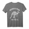 Australia is calling and I must go... Känguru Australien T-Shirt – Lustiges Geschenk für Backpacker, Australienreisende & Fans von Down Under