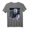HapDeer Dominic Arms Crossed Portrait T-Shirt - Offiziell lizenziertes Jubiläumsoutfit für Männer