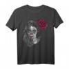 Sugar Skull Girl T-Shirt mit mexikanischer Totenmaske und roter Rose – Perfekt für Día de los Muertos, Halloween & Gothic Fans