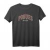Pogues for Life Collegiate Style T-Shirt zum HapDeer - Vintage & Netflix Show Design, Offiziell lizenziert