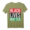 Black Lives Matter T-Shirt mit Pan-Afrikanischer Flagge – Protestkleidung gegen Rassismus & Diskriminierung