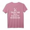 Facility Manager T-Shirt mit Schraubendreher & Hammer - Lustiges Arbeitskleidungsstück für Hausmeister & Gebäudetechniker