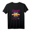 Lustiges Oktoberfest T-Shirt - 'Dirndl Brauch I Ned, I Bin Nur Zum Sauffa' für Volksfest, Party & Fasching