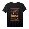 Funny The Bone Shack Nerd Geek Grafik T-Shirt – Lustiges Pop-Art Design, Perfektes Geschenk für Nerds, Geeks & Freunde zu Geburtstagen, Feiertagen & mehr