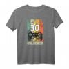30. Geburtstag Geschenk für Mann - Zocker & Gamer T-Shirt mit Game Controller Design, Retro Look & Level 30 unlocked für Jugendliche & Erwachsene