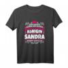 Sandra Name Lustiges Königin Shirt mit Krone – Personalisiertes Geschenk für Frauen, Mutter, Tante, Tochter, Schwester, Oma & mehr für Geburtstag, Weihnachten, Festival oder Party