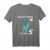 Kinder Dinosaurier T-Shirt zum 5. Geburtstag für Jungen und Mädchen - Lustiges Dino Shirt als Geschenk für Kindergarten, Schule & Geburtstag