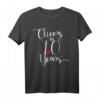 HapDeer Ehemann Geschenk T-Shirt – Personalisiertes Spruchshirt für Jubiläen, Valentinstag & besondere Anlässe
