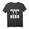 HapDeer T-Shirt für Ehemann, Vater & Superheld - Lustiges Geschenk für Vatertag, Geburtstag & den besten Papa der Welt