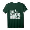 Der walking Dad Hund Hundebesitzer Hundehalter Hundepap T-Shirt – Perfektes Geschenk für Papa, Bonuspapa & Hundeliebhaber zu Weihnachten, Vatertag & Geburtstagen