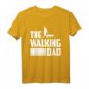 Der walking Dad Hund Hundebesitzer Hundehalter Hundepap T-Shirt – Perfektes Geschenk für Papa, Bonuspapa & Hundeliebhaber zu Weihnachten, Vatertag & Geburtstagen