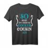So sieht ein richtig cooler Cousin aus! Vintage Spruch T-Shirt – Originelles Geschenk für den besten Cousin