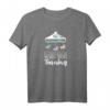 HapDeer T-Shirt mit Karussell-Motiv – Humorvolles Geschenk für Serienfans und Geburtstagskinder