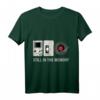 Still im Speicher – Retro Gameboy, Grammophon & Walkman T-Shirt für Nostalgie-Fans