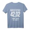 42,02 Jahre Jung Finanzen Kanzelei Steuerberater T-Shirt – Humorvolles Geschenk für junge Steuerprofis & Mitarbeiter in Kanzleien