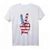Patriotisches T-Shirt mit amerikanischer Flagge und Friedenszeichen – Perfekt für 4. Juli, Gedenktag & Veteranentag