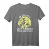 Lustiges Halloween T-Shirt für Damen mit Hexen-Motiv - Ab 250 km/h zieht mein Besen nach rechts, perfektes Kostüm für Oma & co.