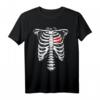 Lustiges Skelett Herz Brustkorb Halloween T-Shirt für Kinder und Erwachsene – Perfekt für Partys, Kostüme und Valentinstag