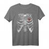 Lustiges Heart Rib Cage X-Ray Skeleton T-Shirt für Halloween & Valentinstag - Vintage MRI Design für Kinder und Erwachsene