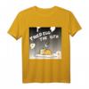 Gudetama Halloween Fried Egg The 13th T-Shirt - Offiziell lizenzierte Sanrio Bekleidung für Fans und Halloween-Feiern