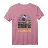 Weißer Pudel fliegt auf Hexenbesen - Retro Halloween T-Shirt für Pudel-Liebhaber, Freunde und Fans der Halloween-Party