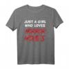Just a Girl Who Loves Horror Movies Halloween T-Shirt – Spooky Gothic & Funny Halloween Shirt für Frauen, Mädchen & Gothic Fans
