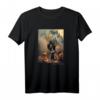Süßer Frenchie in gruseligem Halloween Dorf T-Shirt – Lustiges Hundeshirt für Frenchie-Liebhaber und Halloween-Fans