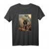 Süßer Frenchie in gruseligem Halloween Dorf T-Shirt – Lustiges Hundeshirt für Frenchie-Liebhaber und Halloween-Fans