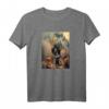 Süßer Frenchie in gruseligem Halloween Dorf T-Shirt – Lustiges Hundeshirt für Frenchie-Liebhaber und Halloween-Fans