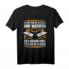 Lustiges Fliesenleger T-Shirt - Der König will Fliesen legen! Perfektes Geschenk für Handwerker zu Geburtstag, Vatertag & Weihnachten