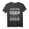 Das ist kein dicker Bauch das ist ein Feinkostgewölbe - Lustiges Sarkasmus T-Shirt für Männer, Väter & Biertrinker