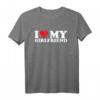 Ich liebe meine Freundin T-Shirt mit rotem Herz – Perfektes Geschenk für Valentinstag, Geburtstag & Jahrestag für Männer & Frauen
