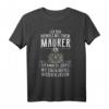 Lustiges Maurer Motiv T-Shirt mit Zunftzeichen und Spruch – Perfektes Geburtstagsgeschenk für Maurermeister