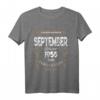 Geschenk zum 61. Geburtstag Jahrgang 1958 September T-Shirt – Lustiges Vintage Geschenk für Männer und Frauen, Opa, Oma, Eltern & Familie
