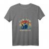Pew Pew Madafakas Katzen T-Shirt mit V-Ausschnitt – Lustiges Sommershirt für Katzenliebhaber, Vintage Retro Design, Geschenk für Katzenmama & -papa