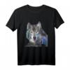 Wolfsilhouette T-Shirt mit Wald und Bergen - Surreale Wolf Kunst für Tier-, Natur- und Wildtielliebhaber, Jäger & Naturschützer