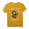 Lebe liebe lache T-Shirt mit sarkastischem Spruch für Katzenliebhaber – Humorvolles Motiv für Arbeit & Freizeit