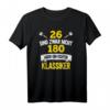 26 Sind Zwar Nicht 180 Dart T-Shirt - Lustiges Dartspieler Shirt für Kneipen, Turniere & Dartzubehör
