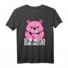 Lustiges rosa Bär T-Shirt - Ich muss gar nichts! Witziges Tiercartoon-Shirt für Humor- und Tierliebhaber, perfekt als Geschenk