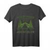 Pfadfinder, Lustiges T-Shirt für Natur- und Campingliebhaber – Stinkt Nicht, Riecht Nach Abenteuer, Perfekt für Wanderer, Zelt- und Campingfans