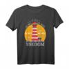 Ich muss gar nichts, ich muss nur nach Usedom Damen und Kinder T-Shirt – Ostsee Geschenkidee mit Leuchtturm und Möwen