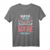 NUR DIE BESTEN SCHWESTERN WERDEN ZUR TANTE BEFÖRDERT - Lustiges T-Shirt für frisch gebackene Tanten