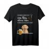 Ein Mann kann nicht von Bier alleine leben - Lustiges Hund und Bier T-Shirt für Männer, Papa, Ehemann, Freund, Vatertag Geschenk