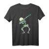 Skillet Totenschädel T-Shirt mit Dabbing Pose – Lustiges Halloween Kostüm & Geschenk für Dabbing Liebhaber, Familie & Medizinisches Personal