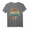 46. Geburtstag Geschenk Jahrgang August 1975 - Legendäres Vintage T-Shirt für Männer, Frauen, Opa & Oma