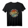 Herren T-Shirt für Onkel & Patenonkel - Lustiges Retro Vintage Geschenk mit Spruch 'Der Mann der Mythos der schlechte Einfluß' für Geburtstag & Weihnachten