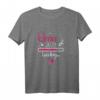 Ich werde Oma 2023 Loading Schwangerschaft Verkündung T-Shirt – Lustiges Outfit für die Baby-Announcement der zukünftigen Oma